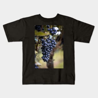Red grapes Kids T-Shirt